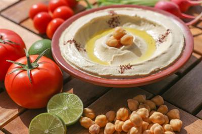 HUMMUS
