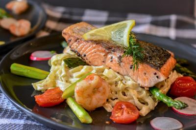 SALMÓN & PASTA