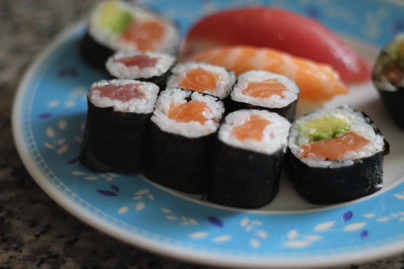 HOSOMAKI HAMACHI - Cola amarilla / Yellow tail