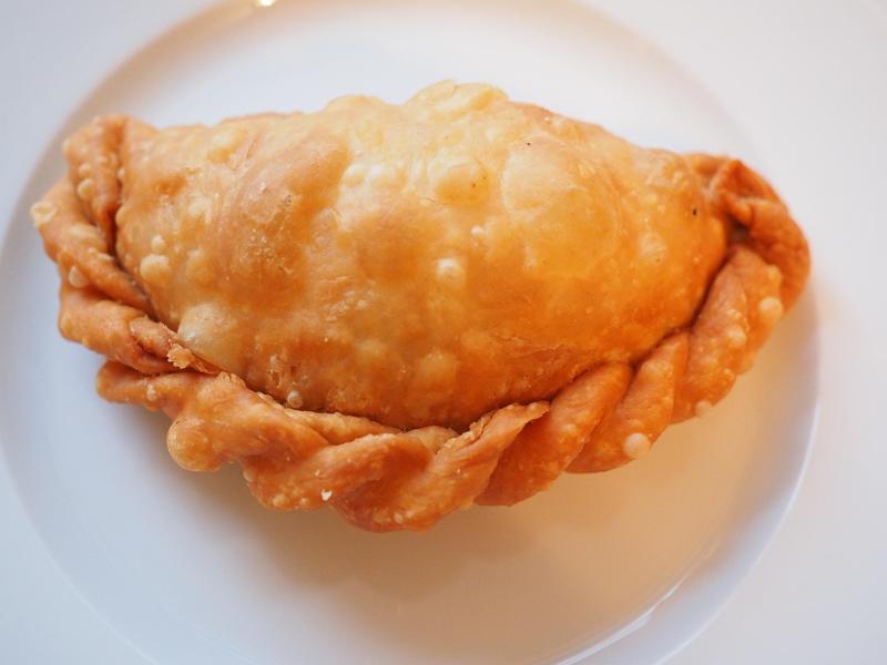 Empanada de Carne Mechada